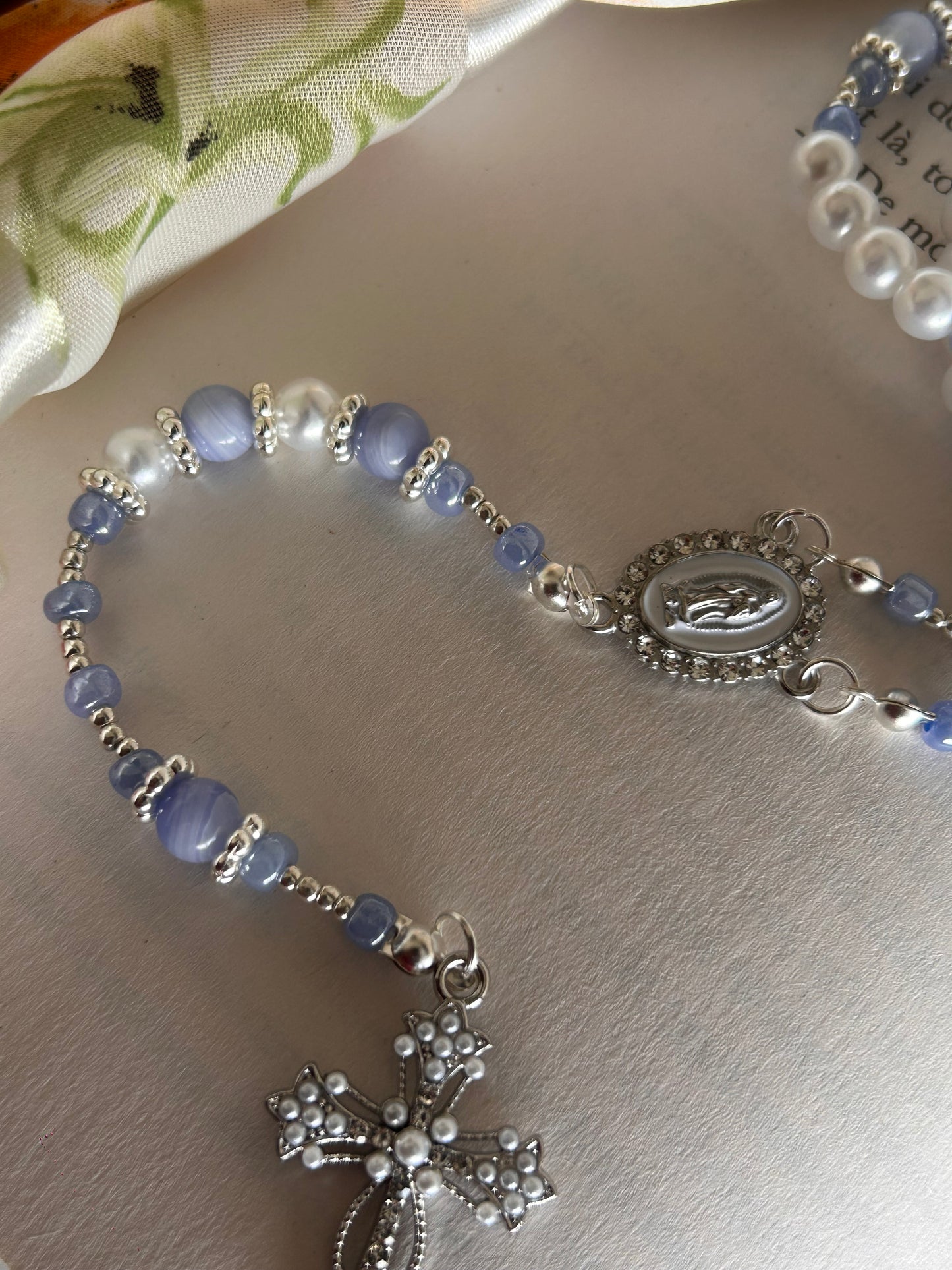 ✨Chapelet en Calcédoine Bleue✨